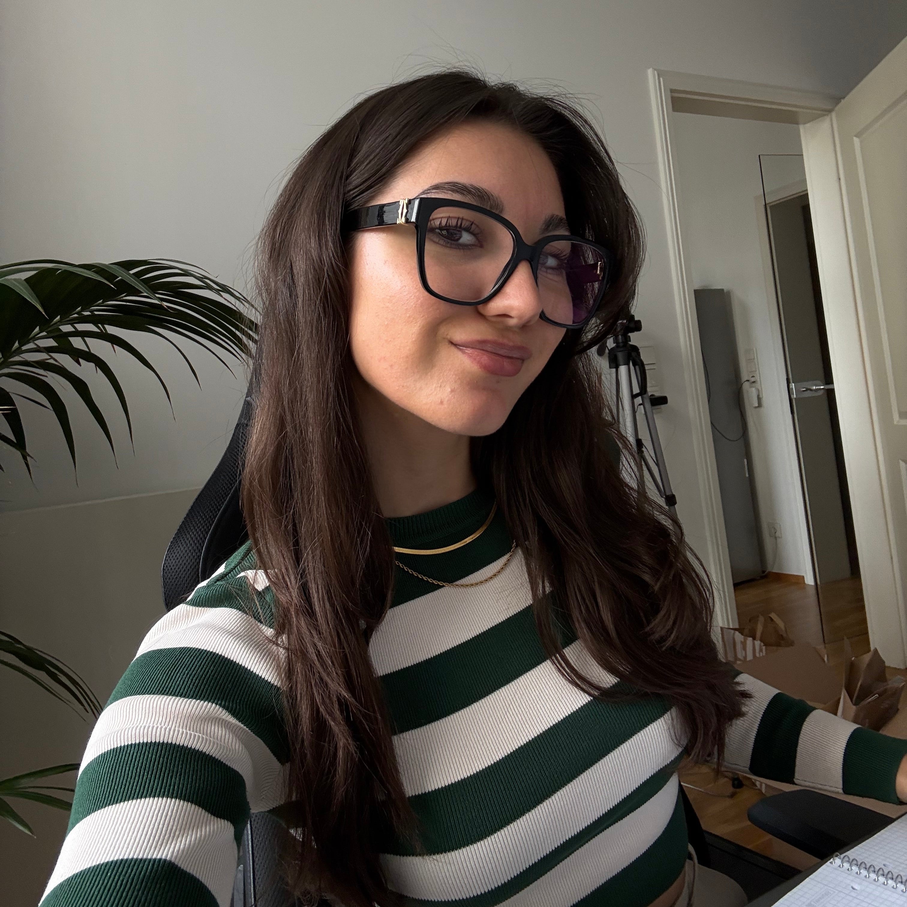 Mira Necklace